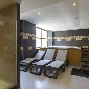 https://apartaments-arenys-de-boi.catalonia-hotels.com